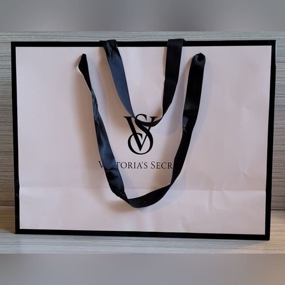 Victoria's Secret Medium Shopping Bag with 6 sheets of VS Tissue Paper 16"x12"x6 - Picture 5 of 16